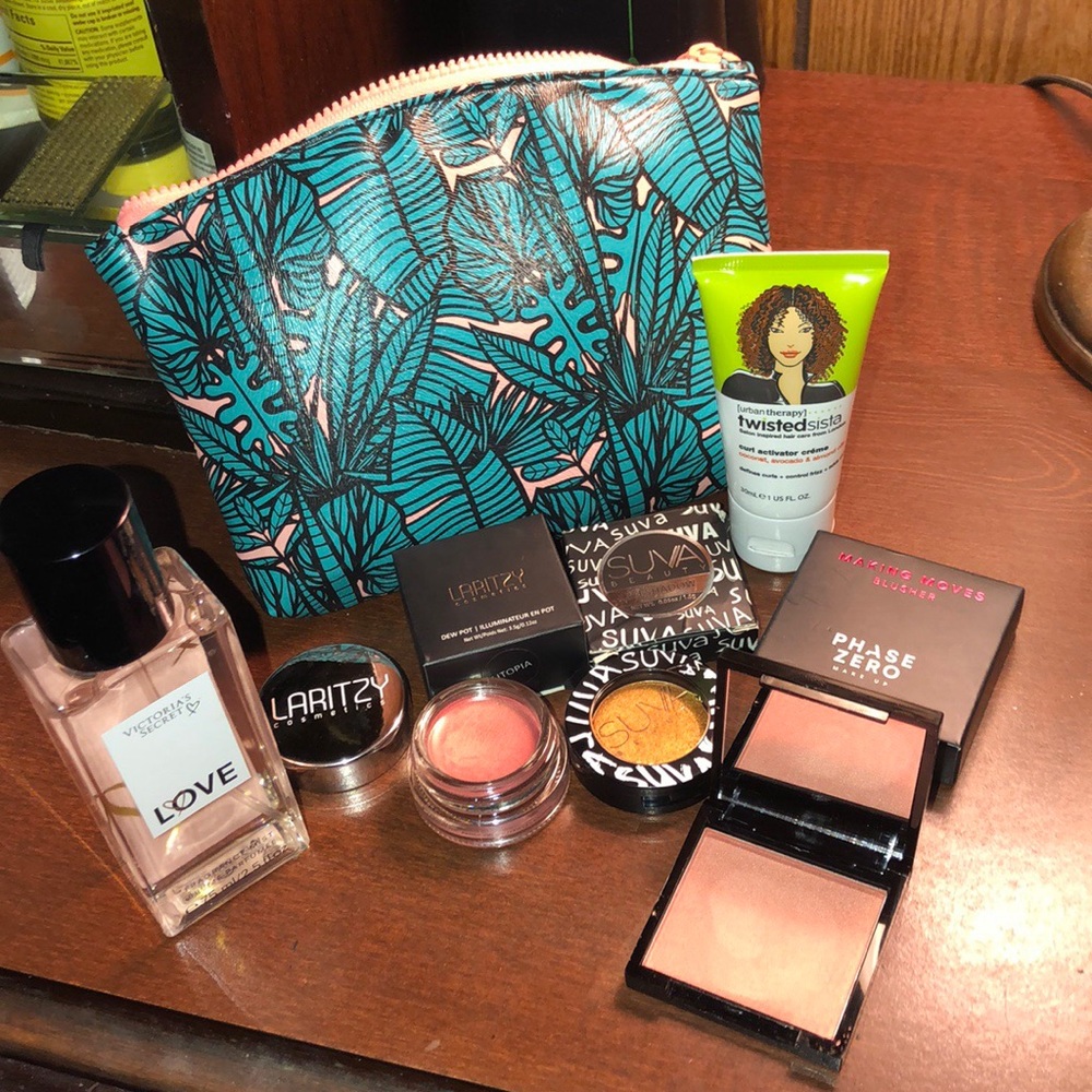 5 Products and Make up bag! ❤️